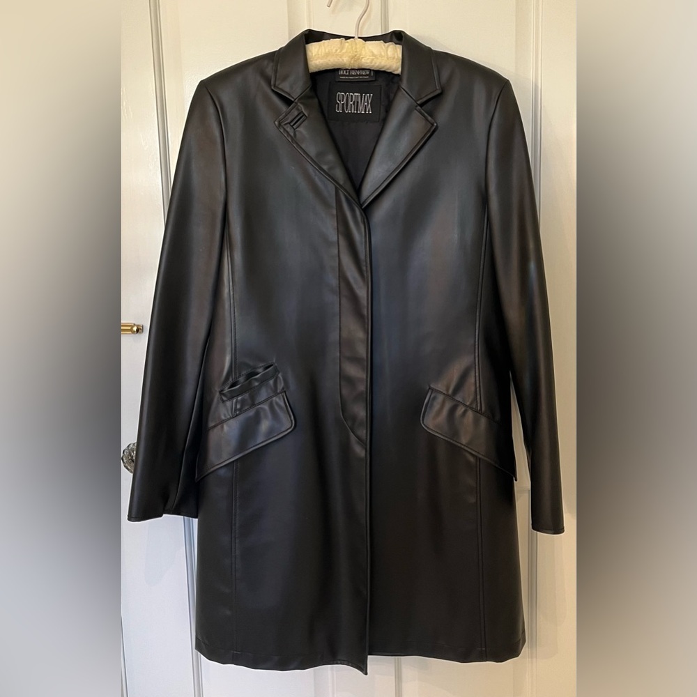 SPORTMAX Euro chic black vegan “leather” coat. Size 8